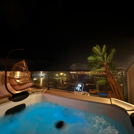 Trihouse Douro And Sea View - Jacuzzi Only In 1 Room 빌라노바데가이아